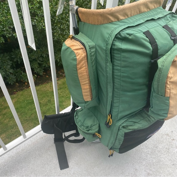 Vintage Jansport Green Aluminum External Frame Backpack Hip Wings - Picture 8 of 13
